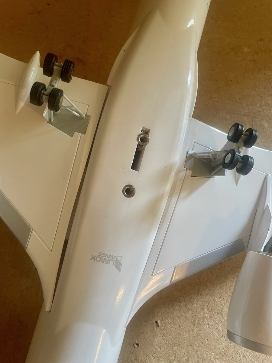Airbus Kit di modellismo & Modellini statici: Lufthansa A350-900 1:100 – Nuovo (secondo la descrizione) da Hinwil venduto da Yamracer 6