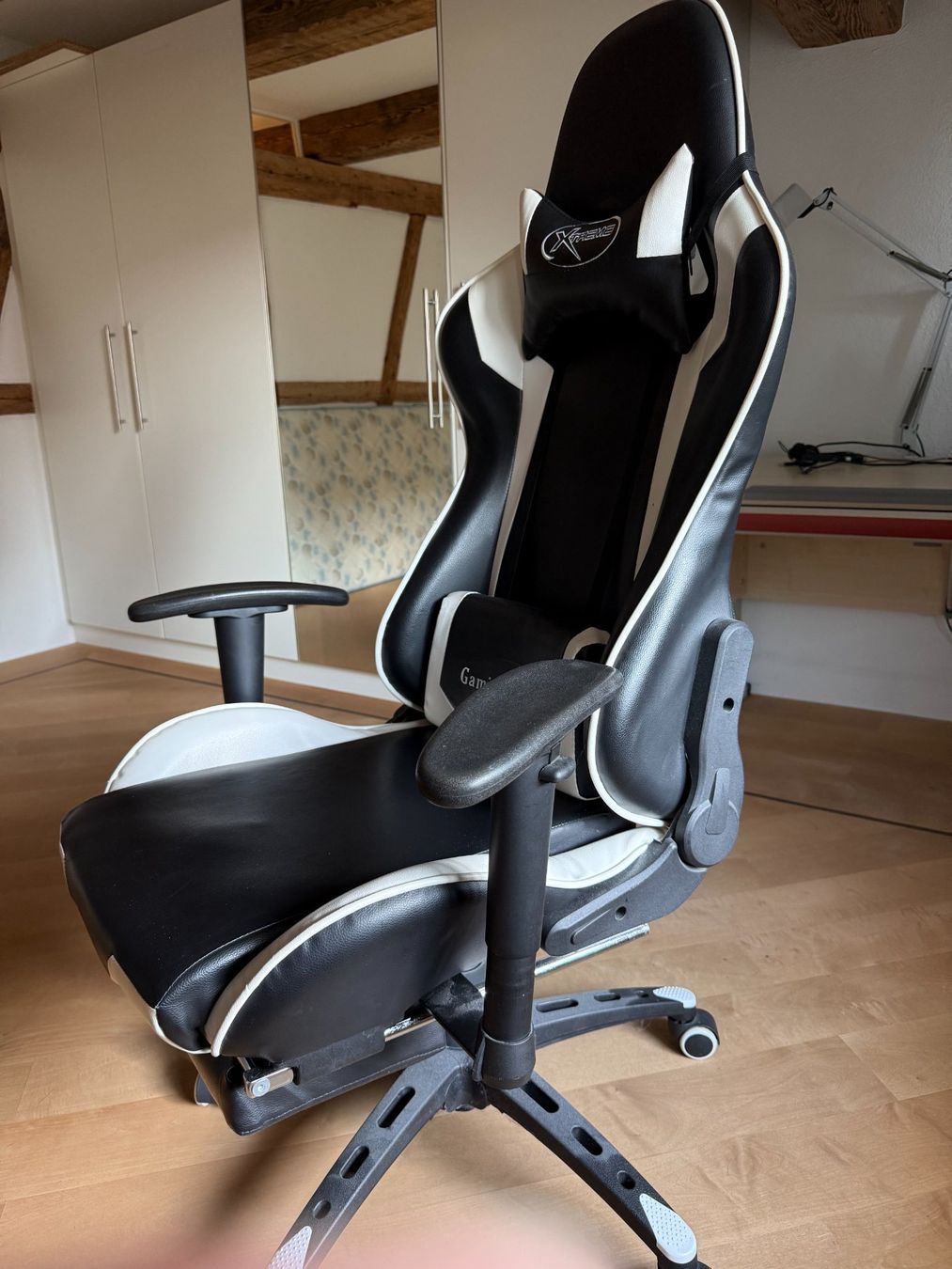 Stühle: Gaming Stuhl – Neu (gemäss Beschreibung) aus Bülach von Hanibal007 1