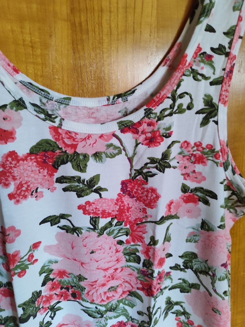 Top: Top, Blumemmuster, Versand in Brief – Usato da Madiswil venduto da marmotte63 1