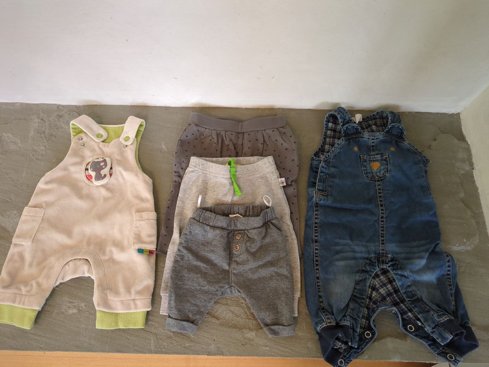 Lotti & Set di vestiti: Kleiderpaket Gr. 56 – Usato da Oberhelfenschwil venduto da Tattar 3