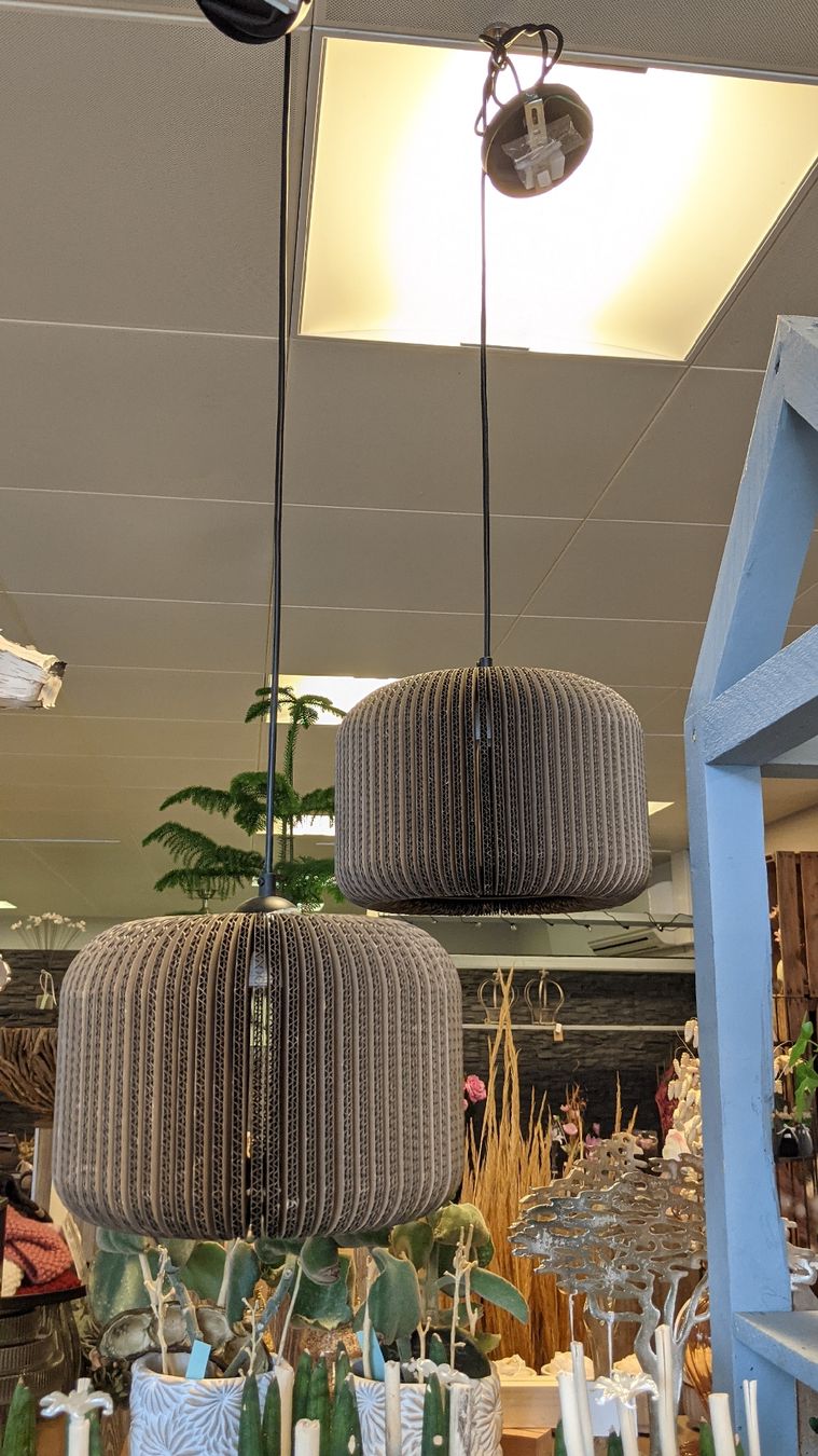 Lampadari & plafoniere: Dekorative Hängelampe (2 von 2) – Nuovo (secondo la descrizione) da Rüti ZH venduto da kunstreich_8630