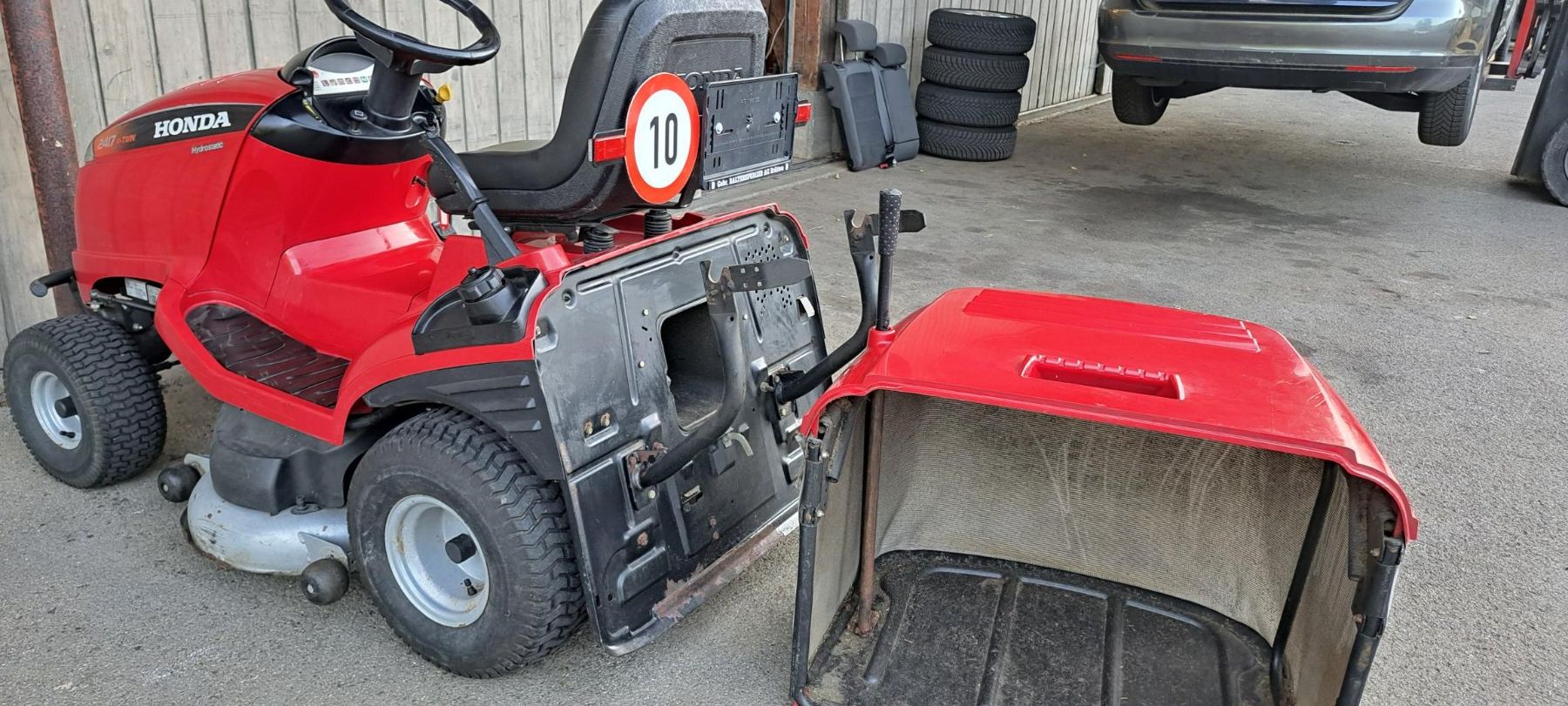 Honda Traktoren: Honda Rasentraktor 2417 V-Twin Hydrostatic – Gebraucht aus Sennhof von bes_nm2j 4