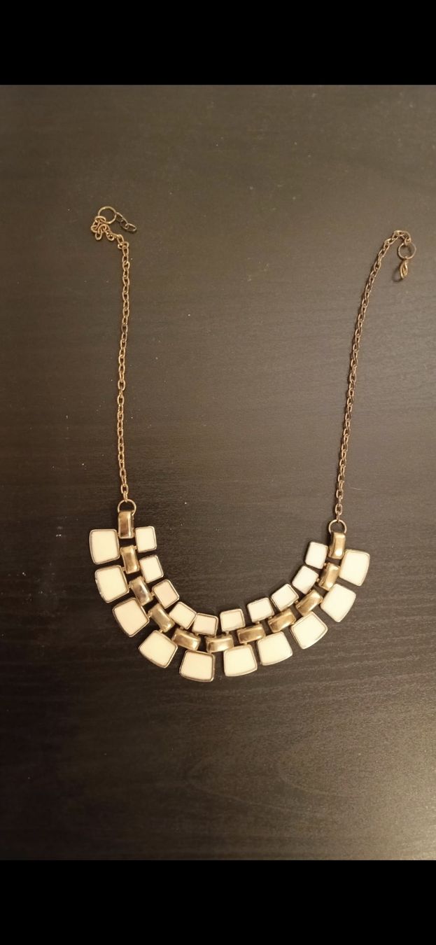 Ketten: Collier Kette goldfarben weiss neuwertig – Neu (gemäss Beschreibung) aus Mollis von nin_ph7s 1
