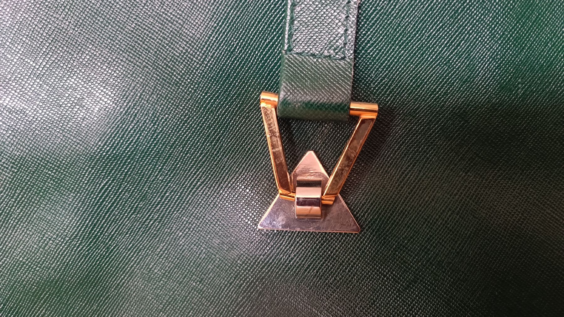 Borse da donna: Grüne Vintage Handtasche, Leder – Usato da Baden venduto da zuppel 2