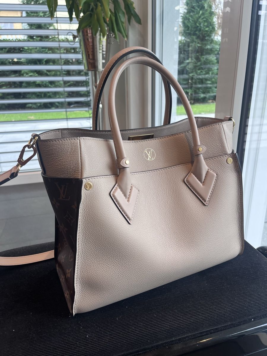 Louis Vuitton Borse: Louis Vuitton On my side MM in greige - Fullset – Nuovo e nell'imballaggio originale da Oberriet SG venduto da fri_88n2 5