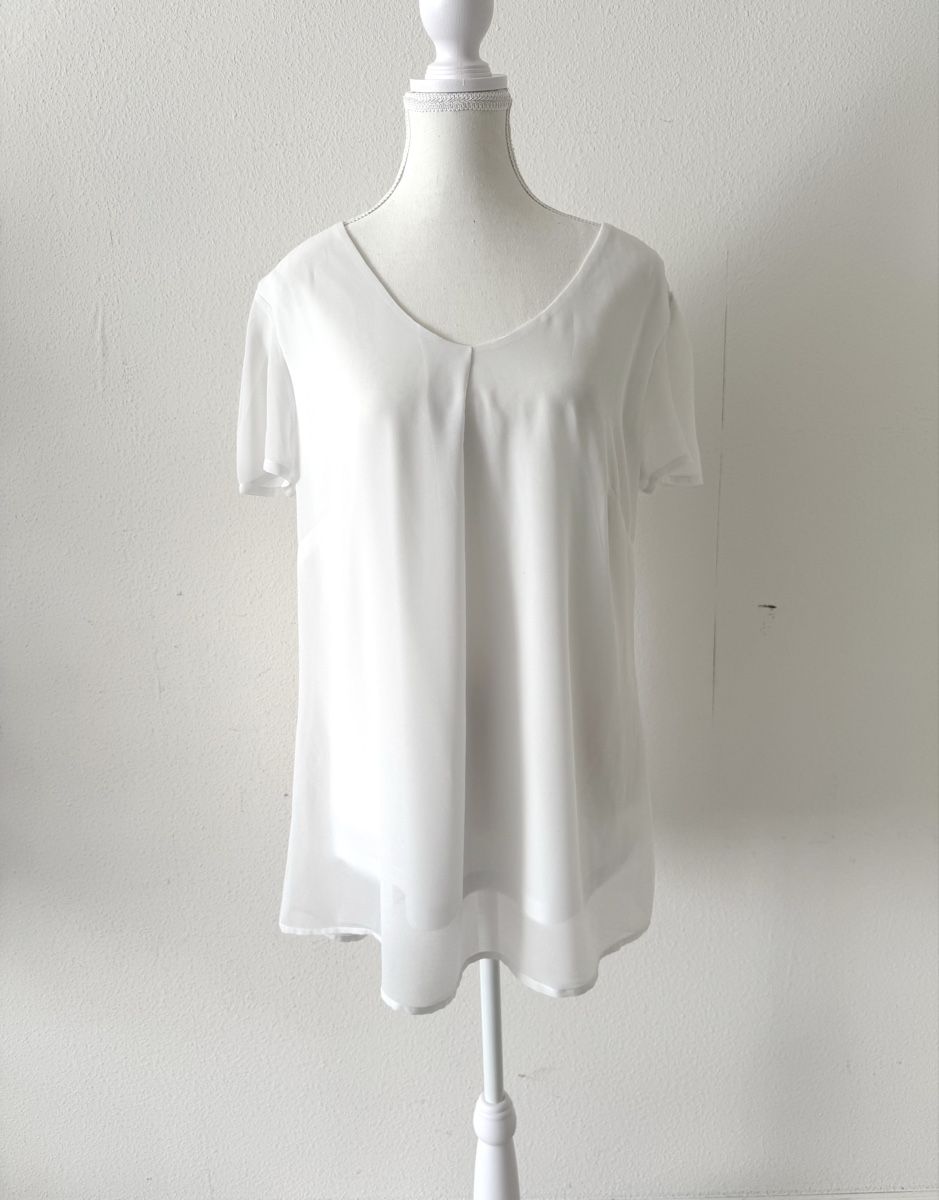 Blusen: Weisse Bluse von Création L, Gr. 42, neu! – Neu (gemäss Beschreibung) aus Zürich von cli_fv8x