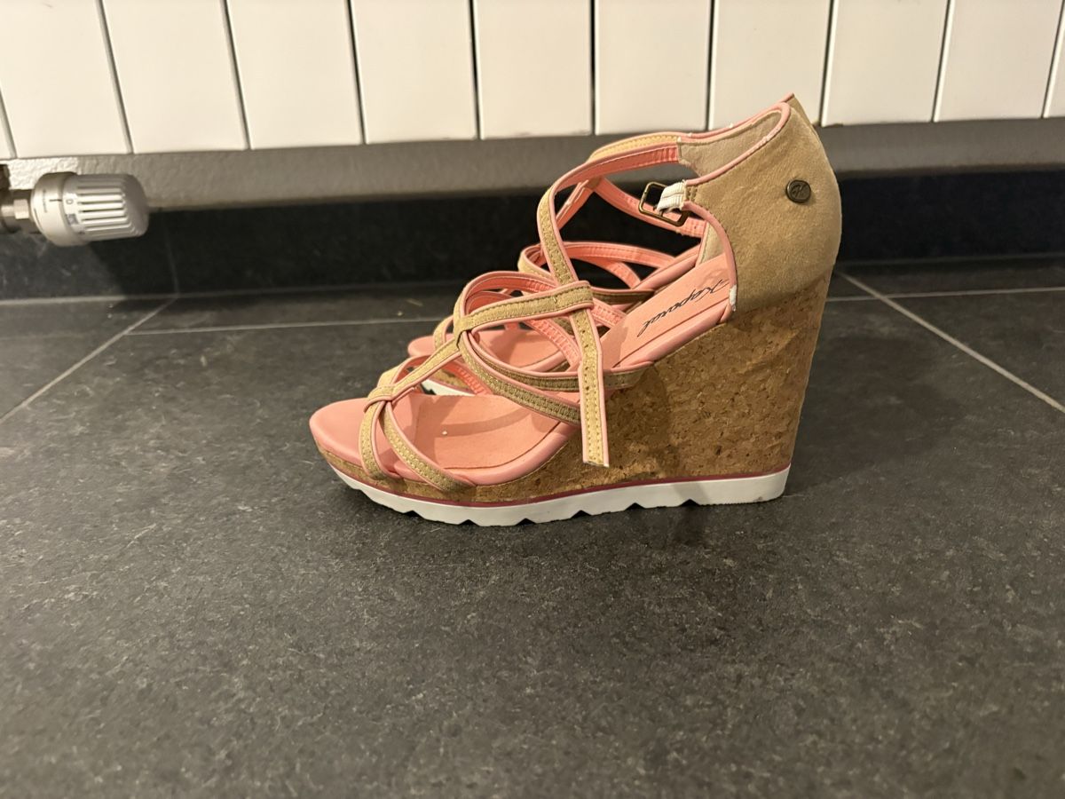 Chaussures femmes: Talon compensé – Neuf (Voir description) à Evionnaz par Meliestange 1