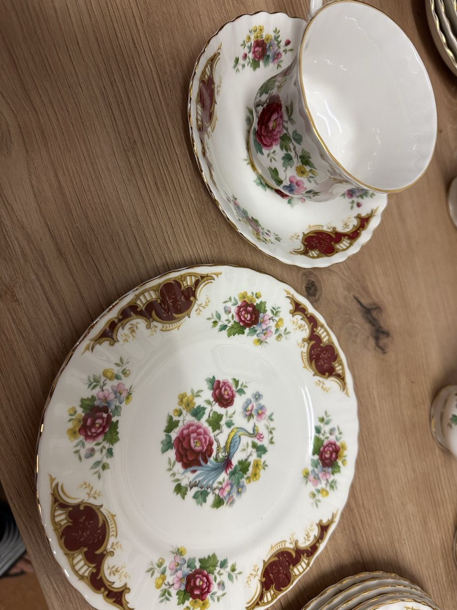 Royal Albert Set di piatti: Full (6) coffee and dessert set  – Nuovo (secondo la descrizione) da Zürich venduto da boy_5wcr 3