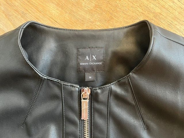 Armani Giacche: Kunstlederjacke von Armani Exchange schwarz – Usato da Steinmaur venduto da Dyleila 1