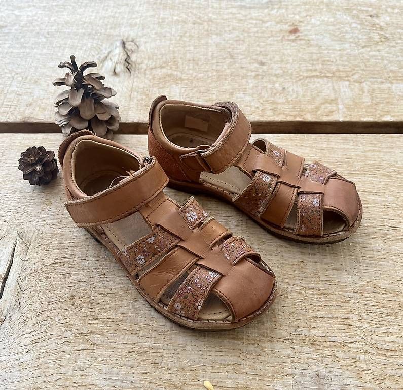 Wheat Scarpe per ragazzi: Wheat Sandalen Gr 27 – Usato da Windisch venduto da led_pz9t