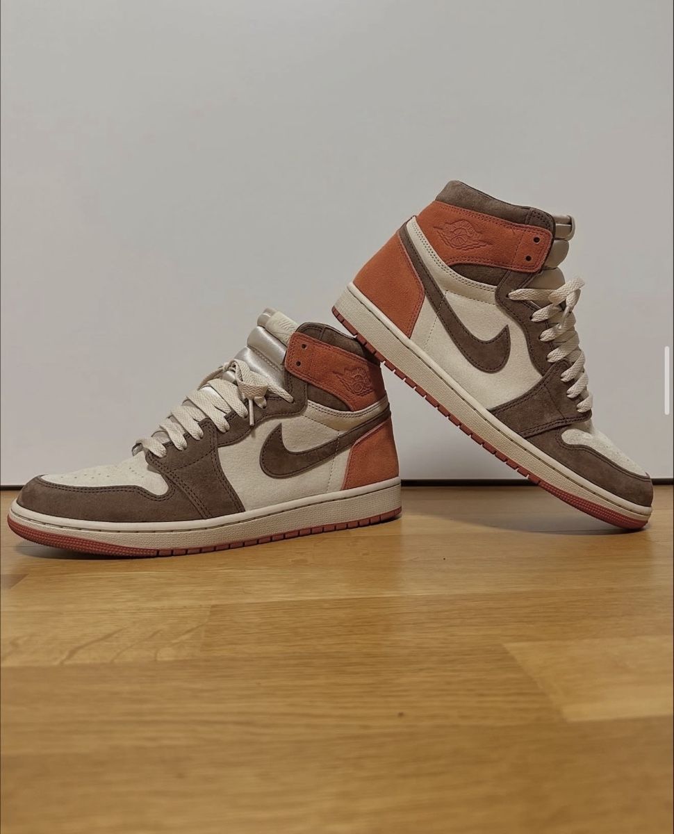 Jordan Chaussures hommes: Jordan 1 High "Dusted Clay" – D'occasion à Basel par Kevinbuckcards