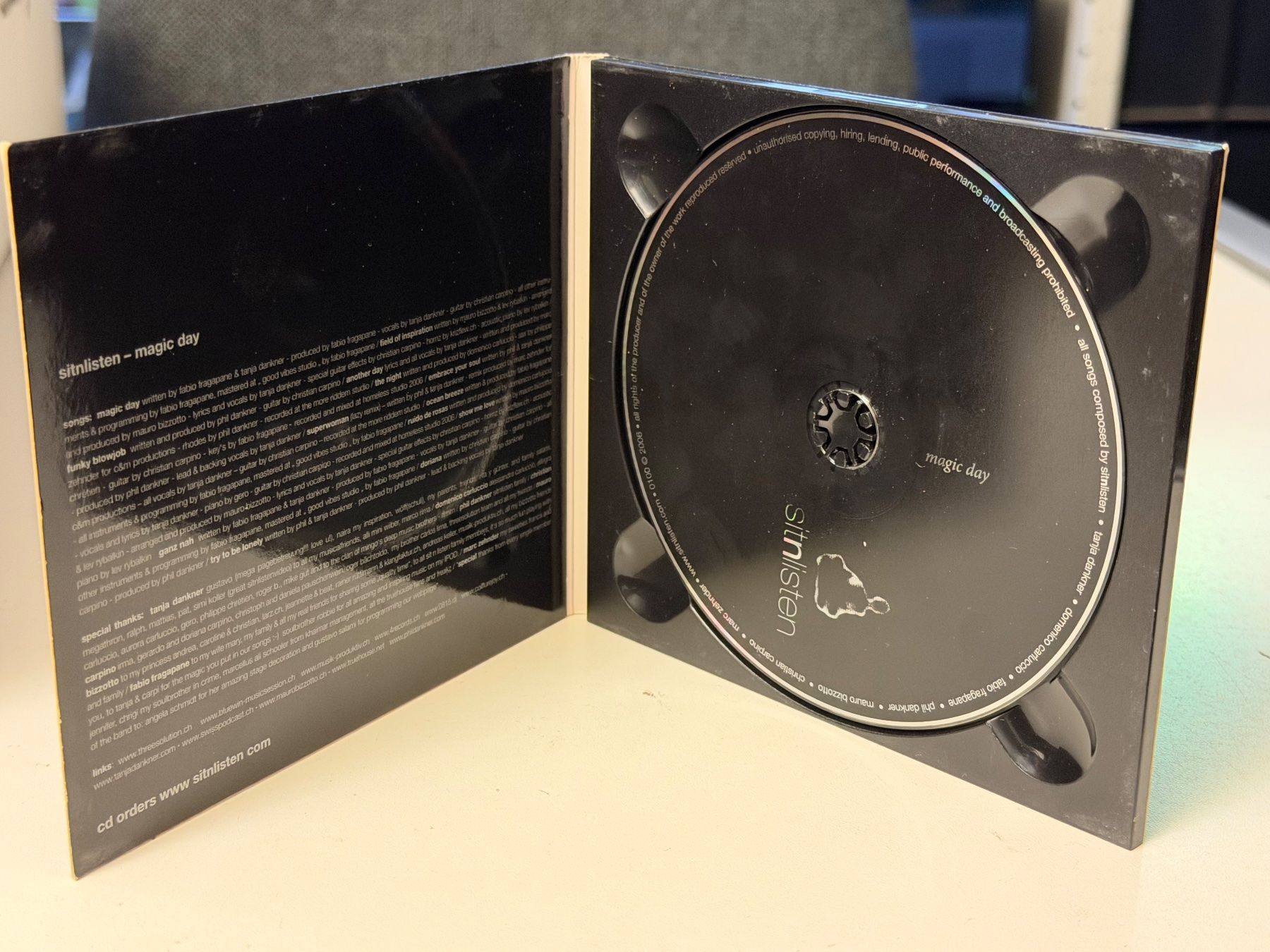 CD: Sitnlisten - Magic Day - HD23C – Usato da Küsnacht ZH venduto da Jazztilldawn 2