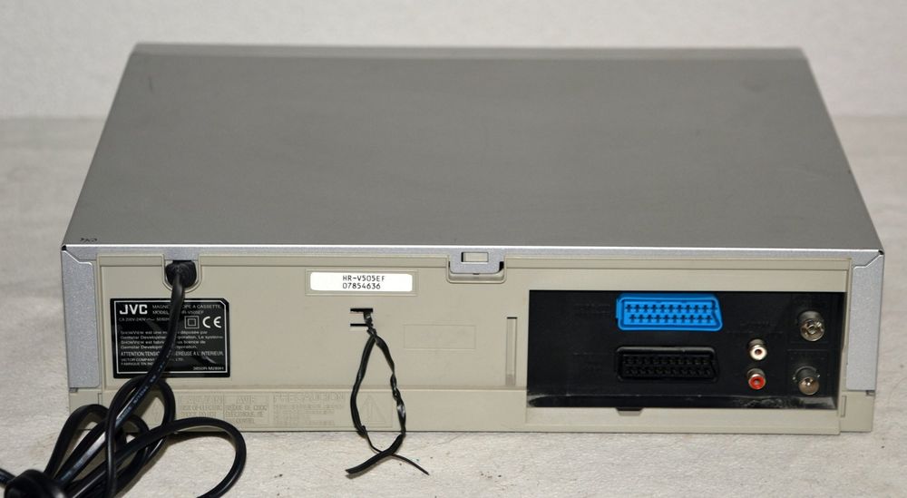 Magnétoscope JVC HR-V505EF – VHS Vintage Années 80 – HiFi Stéréo – Fonctionnel
