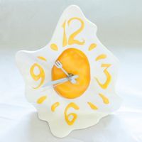 Horloge de table oeuf au plat