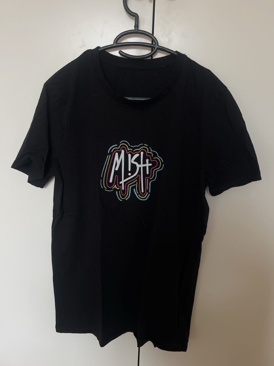 T-Shirts: Schwarzes MISH T-Shirt, Grösse M – Gebraucht aus Olten von Sarastuebi