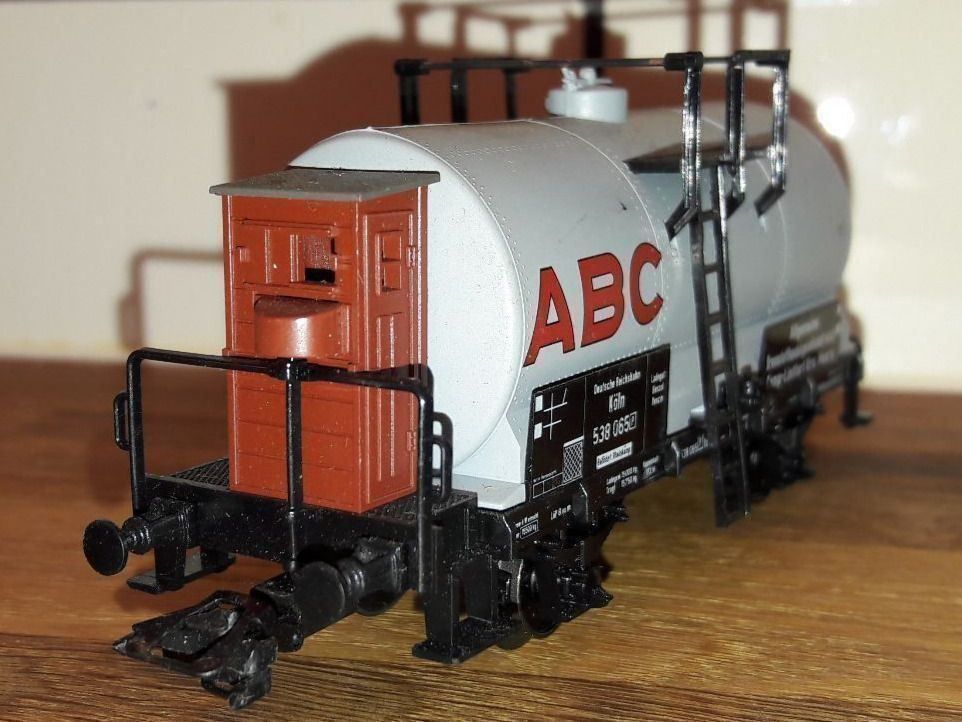 Märklin Modellini di ferrovie: Märklin HO AC : DR Wagon citerne "ABC" – Usato da Buttes venduto da Cafe2005 3