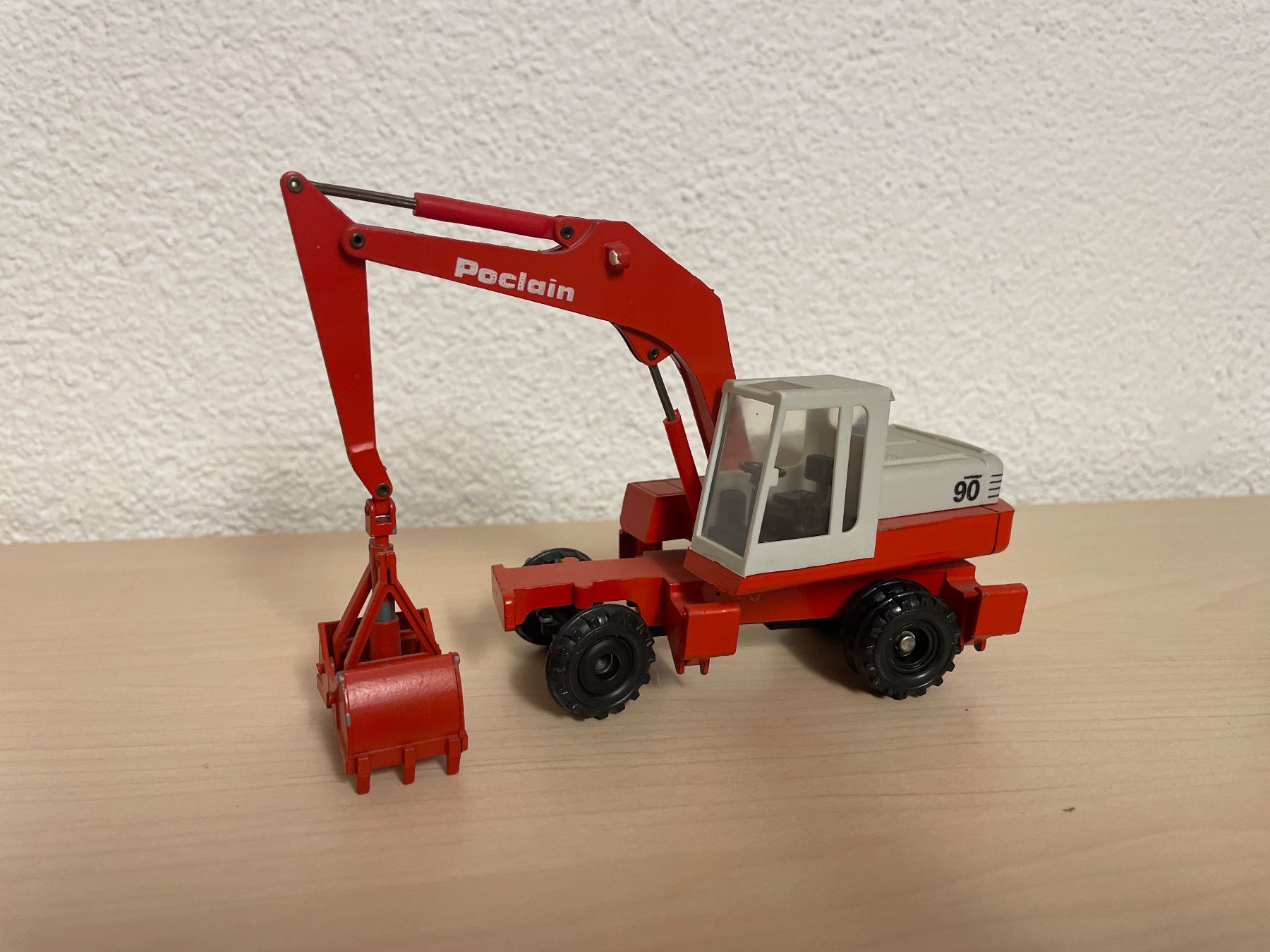 Conrad Modellbausätze & Standmodelle: Bagger Modell Poclain 90 – Gebraucht aus Niederwil AG von