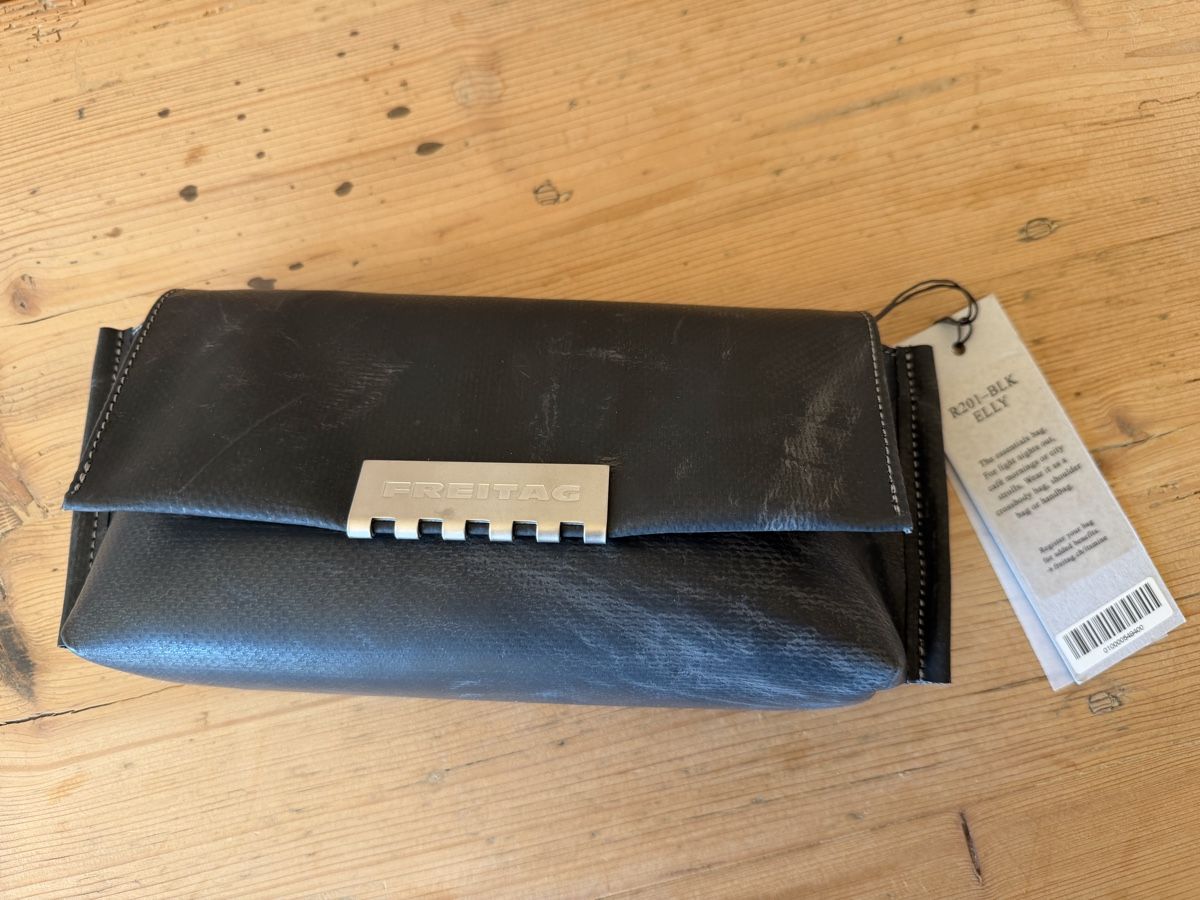 Freitag Taschen: neue Freitag Elly matt schwarz – Neu und originalverpackt aus Aarau Rohr von smoky21 1