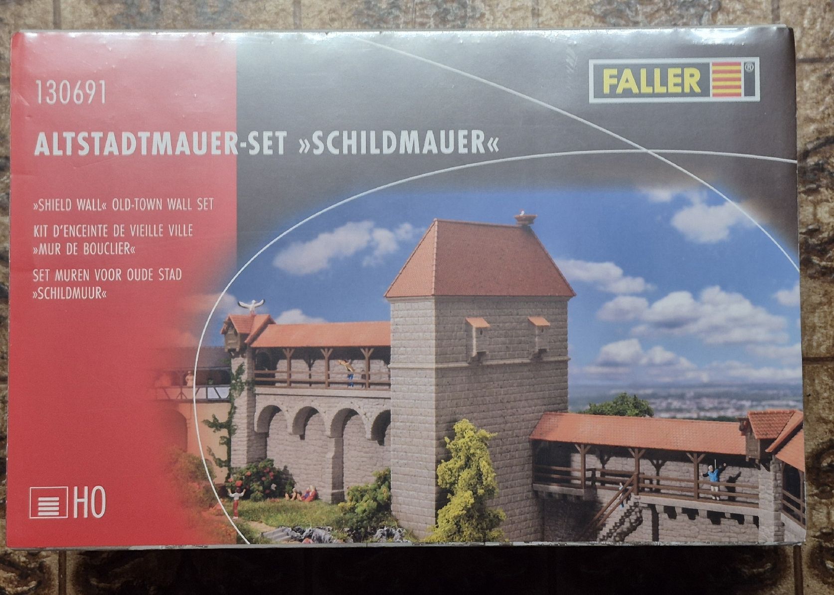 Faller Modelleisenbahnen: Faller HO Altstadtmauer-Set "Schildmauer" 130691 – Neu und originalverpackt aus Innerberg von Kusi1310