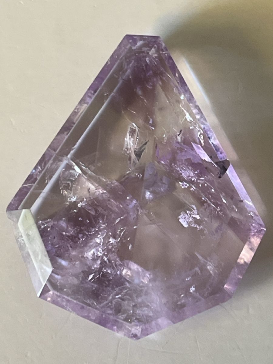 Edelsteine: Einzigartiger Amethyst Edelstein- Handschmeichler. – Gebraucht aus Uster von Arrayo 1
