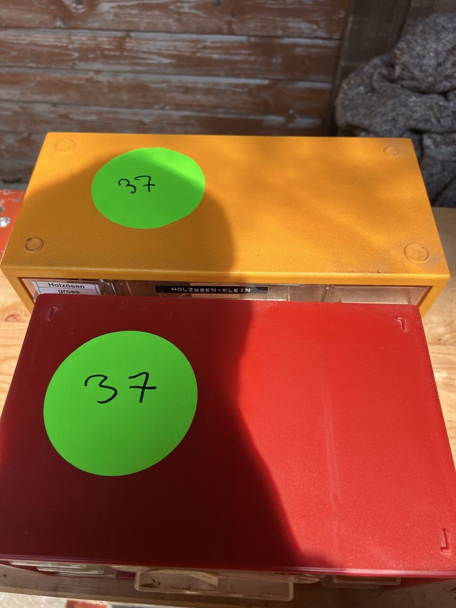 Alle Werkzeuge: 2 Sortiment Boxen Schrauben etc. – Gebraucht aus Neuenhof von Willi111 2