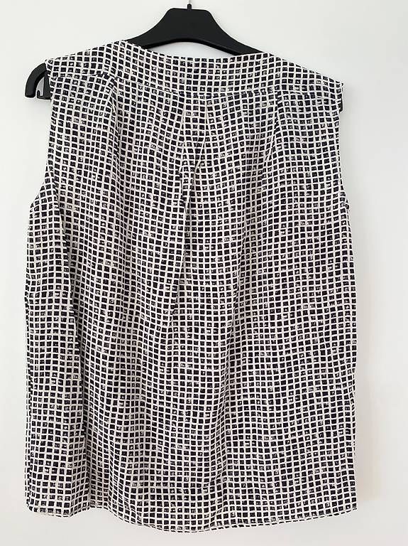 T-shirt: MaxMara Weekend Shirt – Usato da Freienbach venduto da Sarsch 1
