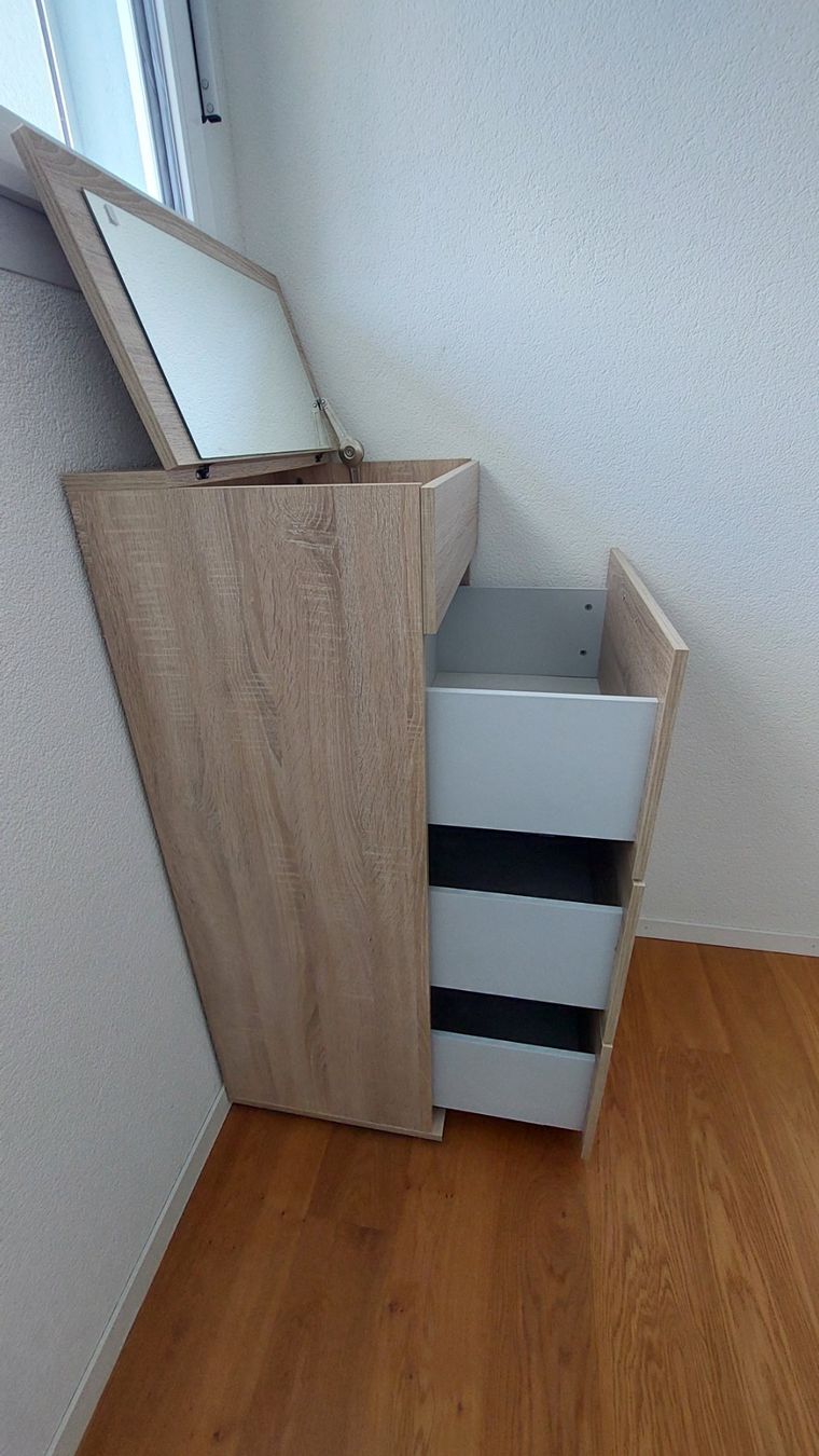 Cassettiere: Schminktisch / Kommode mit Spiegel – Usato da Kaltbrunn venduto da AB92 3