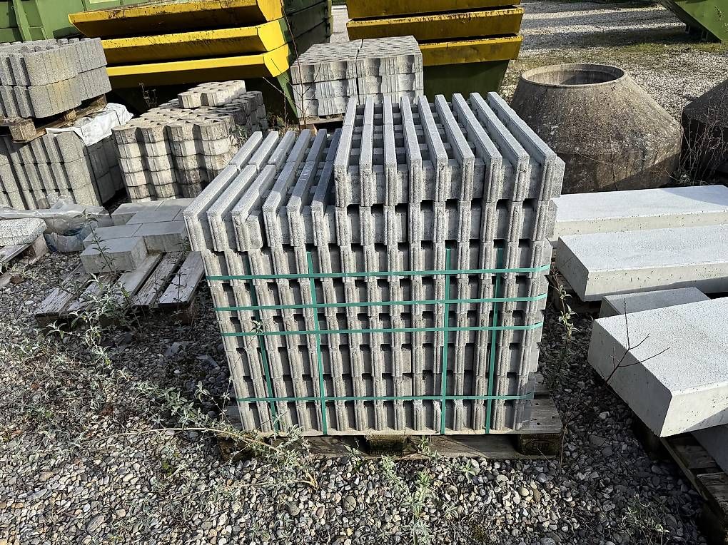 Rivestimenti per pavimenti: Diverse Betonbodenbeläge – Usato da Aesch BL venduto da strawberry. 3