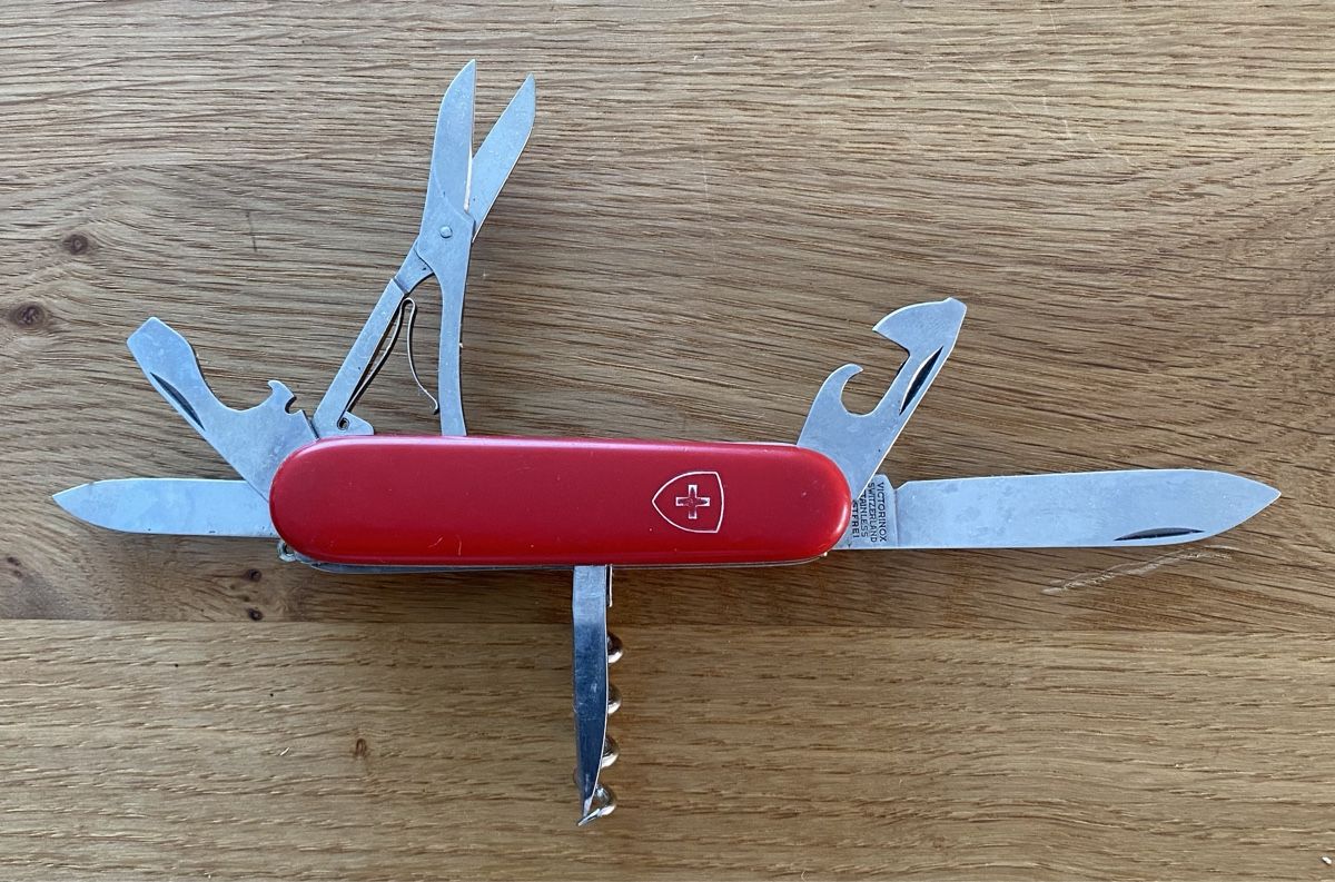 Victorinox Coltelli tascabile: Rotes Victorinox Sackmesser – Usato da Dietikon venduto da dindin01 1