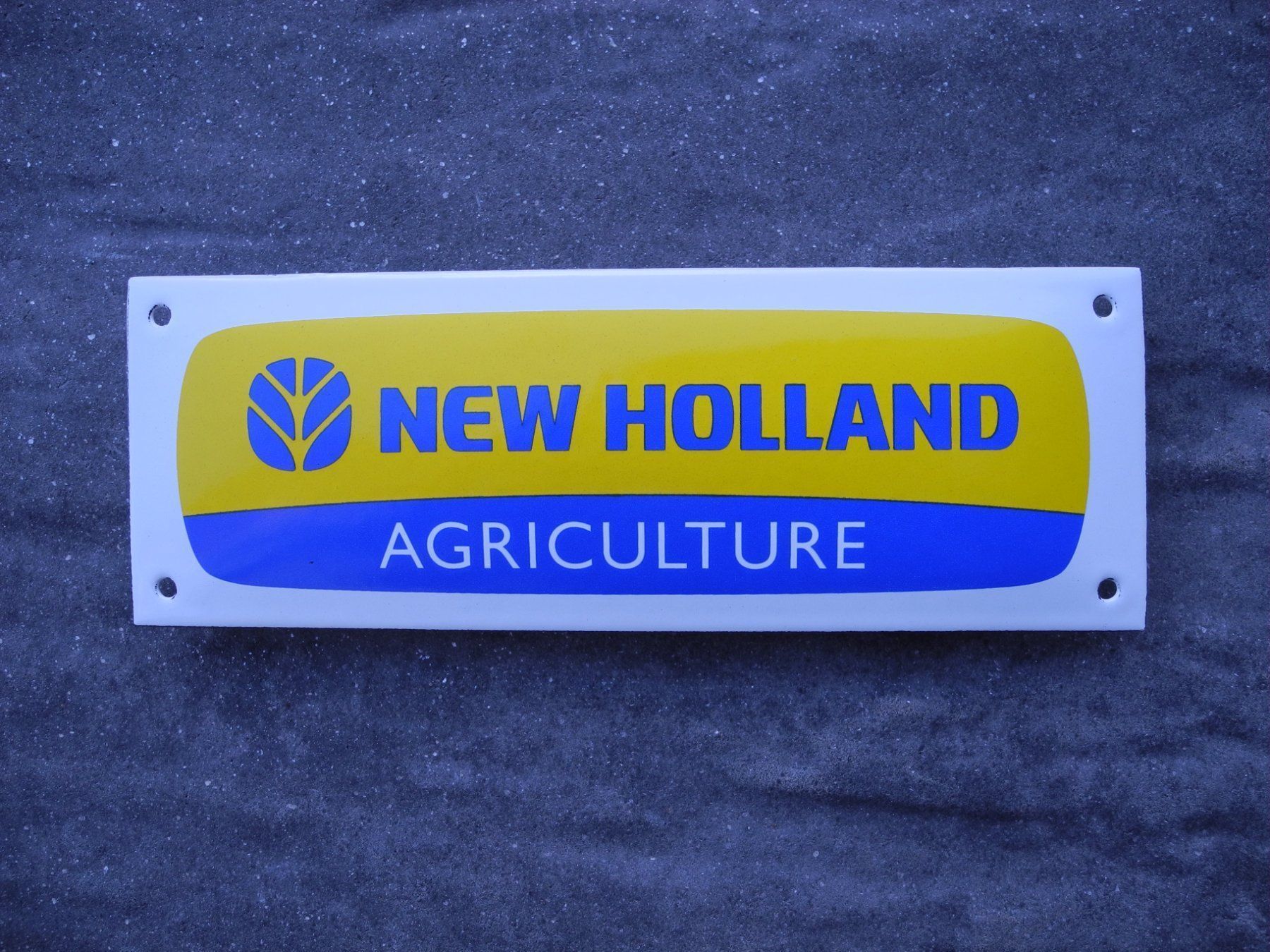 Insegne: NEW HOLLAND EMAILSCHILD – Nuovo (secondo la descrizione) da Reinach AG venduto da Huckleberrysix