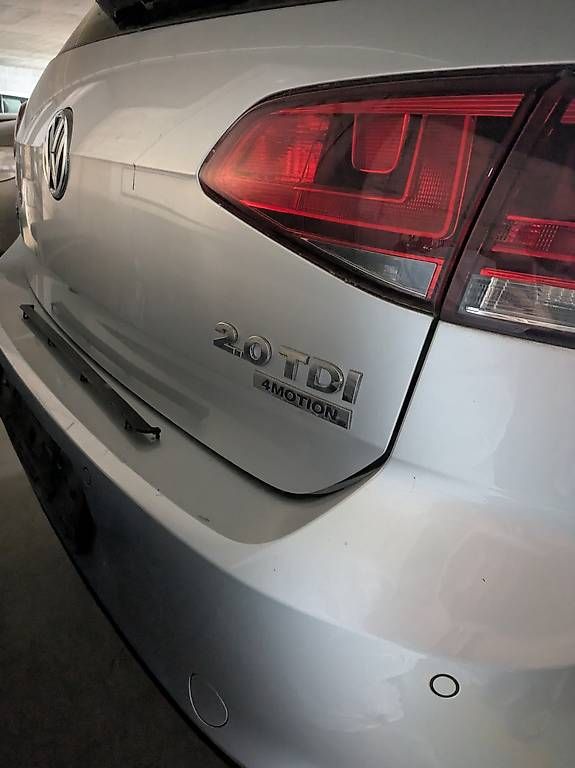 Automobili: VW Golf Highline 2.0 TDI 4Motion – Usato da Zürich venduto da MitchGros 1
