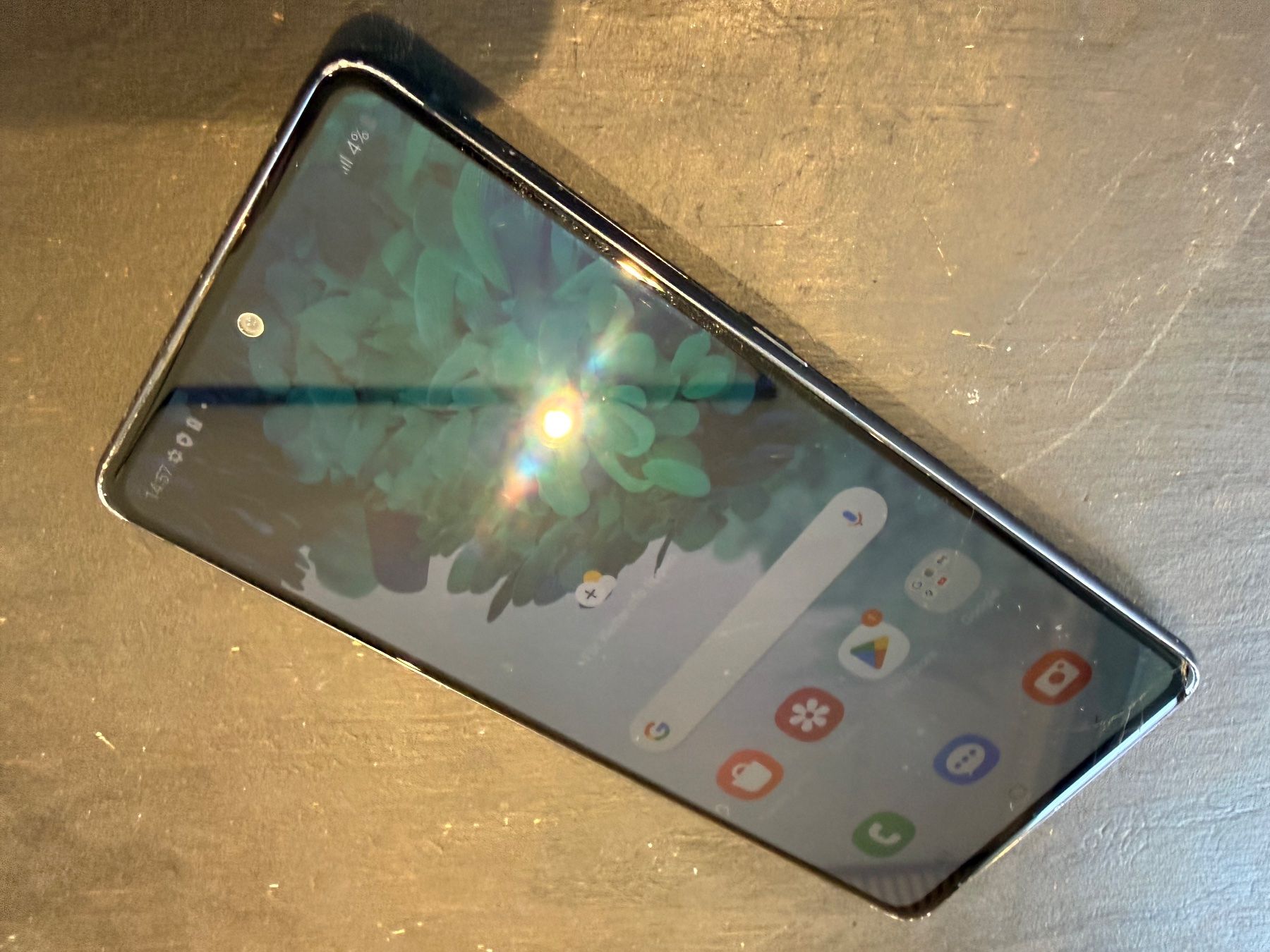 Samsung Handys / Smartphones: Samsung Galaxy S20 FE 128GB – Defekt aus Siebnen von icrservicesolutions 1