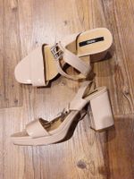 Mustang Sandalen, nude Lackoptik, Blockabsatz, Gr. 41