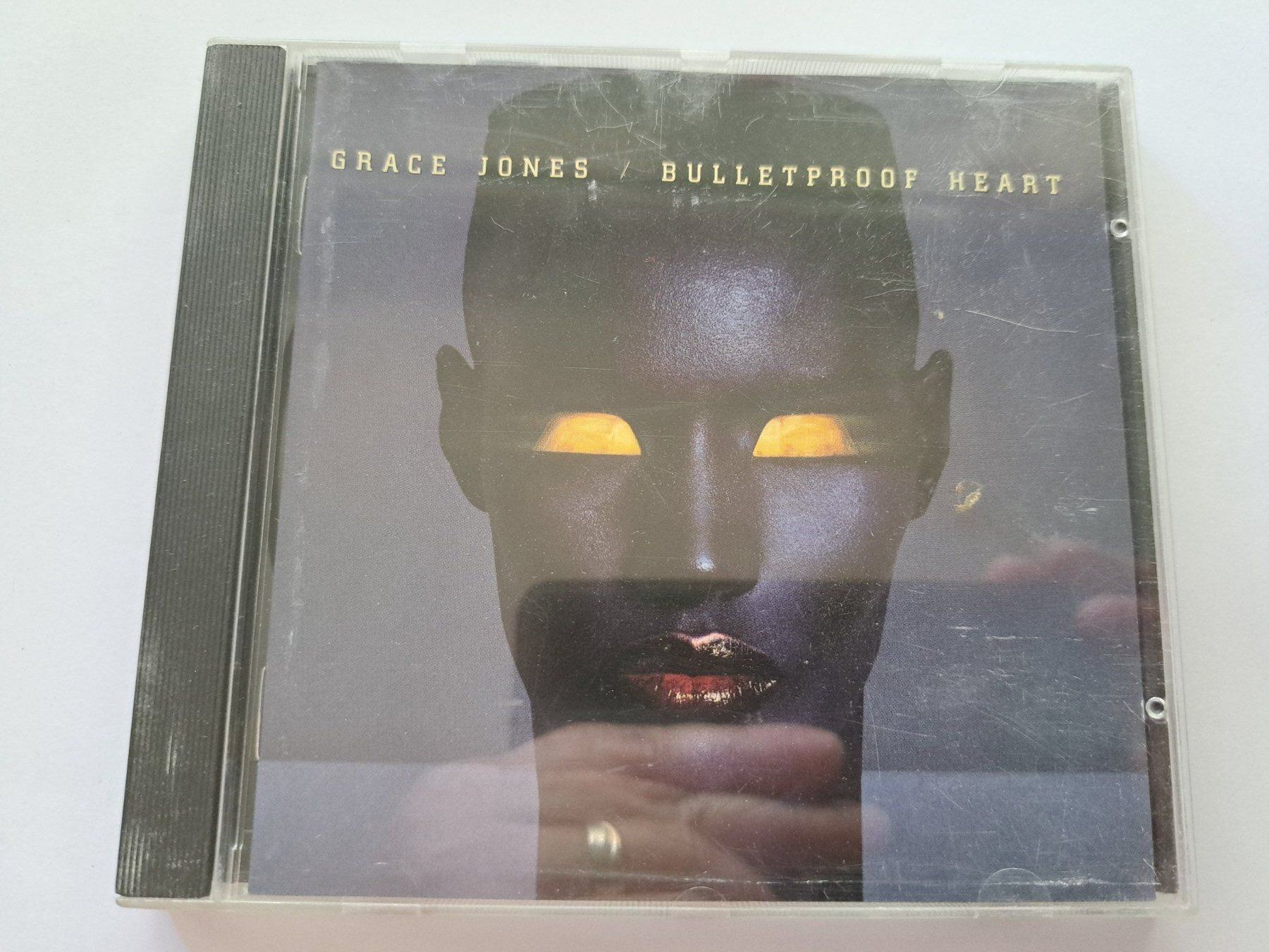 CDs: Cd Graces Jones - Bullet Proof Heart – D'occasion à Pully par bro_n52j 1