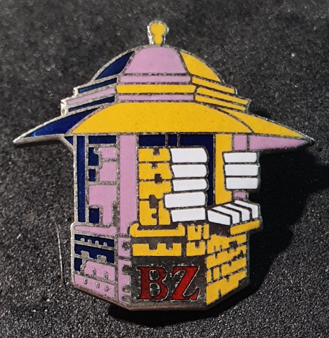 Placchette & Badge: Y296 - Pin Berner Zeitung BZ Kiosk – Usato da Reinach BL venduto da Boston-Verkauf