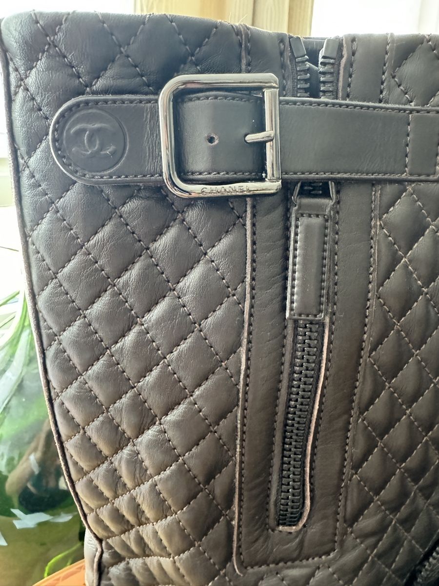 Chanel Damenschuhe: Leder Motorradstiefel n.40 – Neu (gemäss Beschreibung) aus Wallisellen von Corinne.- 1
