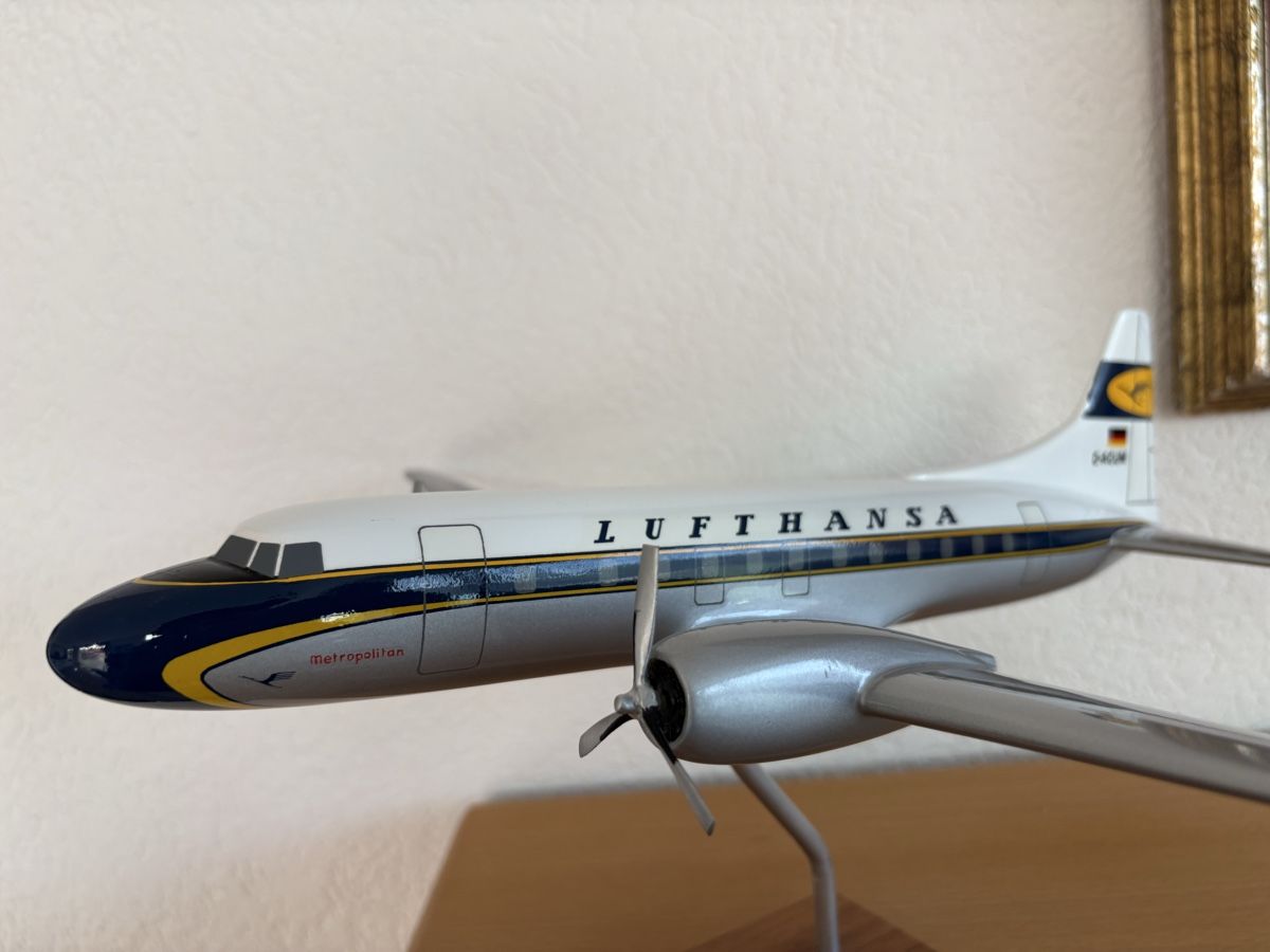 Lufthansa Kits de montage: Lufthansa Convair CV-440 Metropolitan Holzmodell 1:72 – D'occasion à Allschwil par CRX146 4
