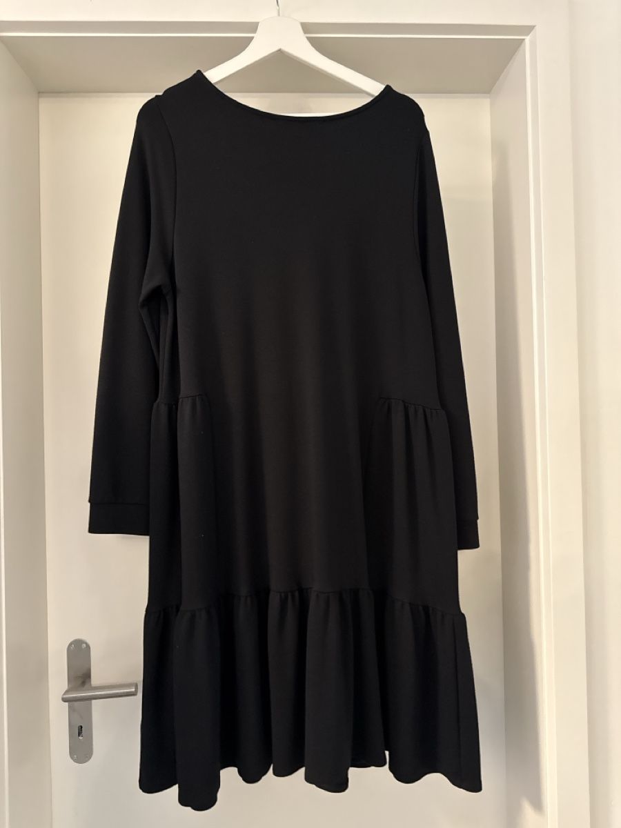 Tchibo Vestiti: schwarzes Kleid, Tchibo, Gr. 40/42 – Nuovo (secondo la descrizione) da Lohn-Ammannsegg venduto da SamanthaF 1