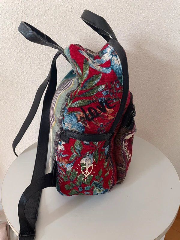 Desigual Sacs à dos: Desigual Rucksack mit Blumenmuster – Neuf (Voir description) à Winterthur par jul_v9wx 2