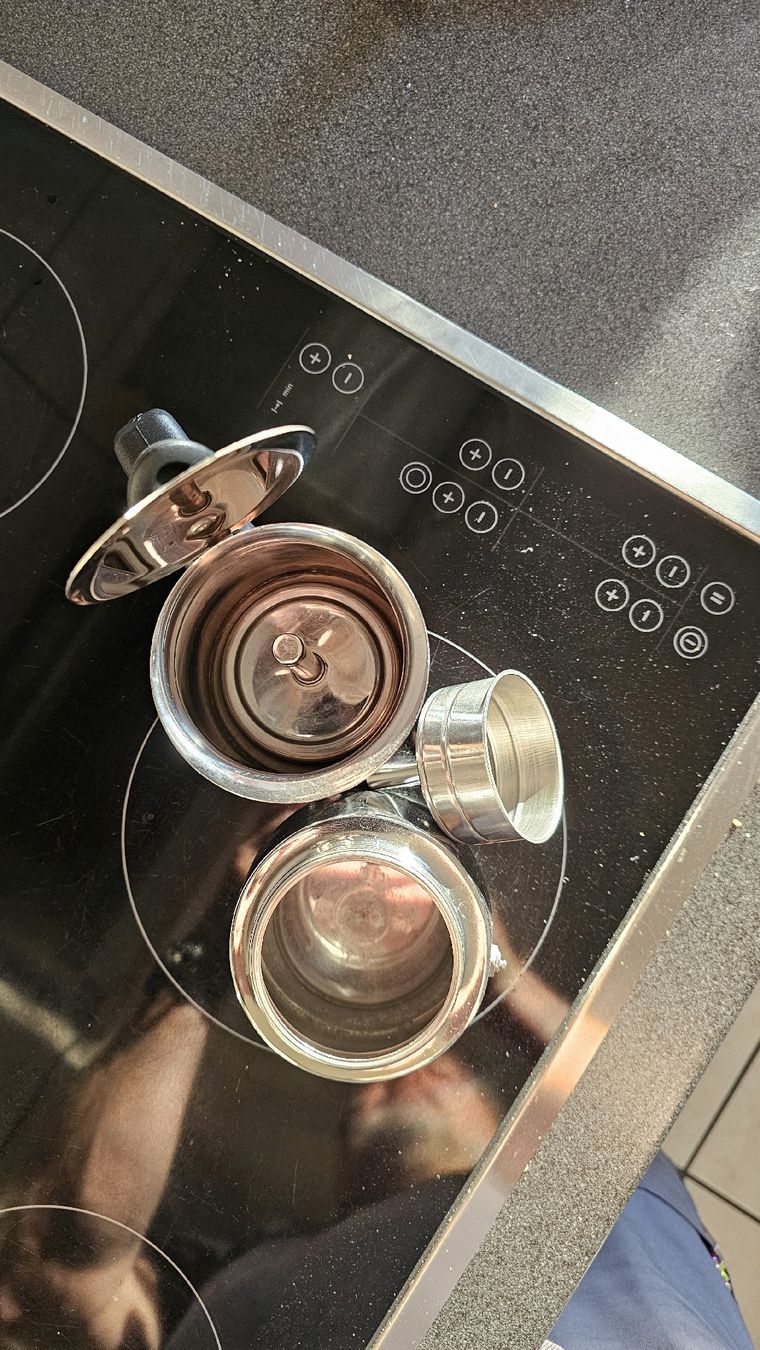 Bialetti Kaffeemaschinen & Espressomaschinen: Bialetti Espressokocher Silber neuwertig  – Neu (gemäss Beschreibung) aus Langenthal von Donald_Duck313 1