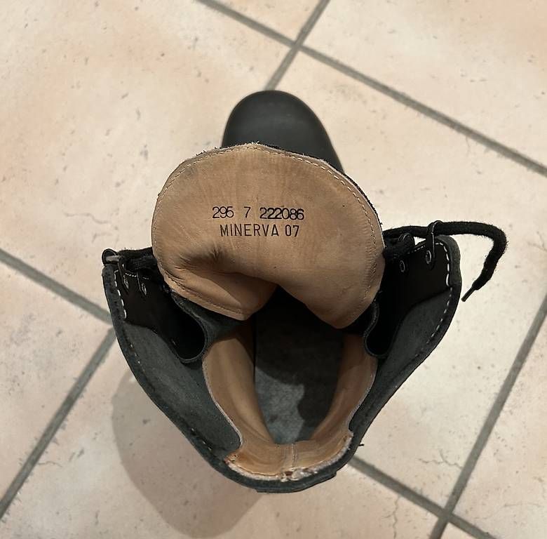 Schweizer Armee Scarpe da uomo: Scarponi Swiss Army original – Usato da Viganello venduto da marasmamarasma 4
