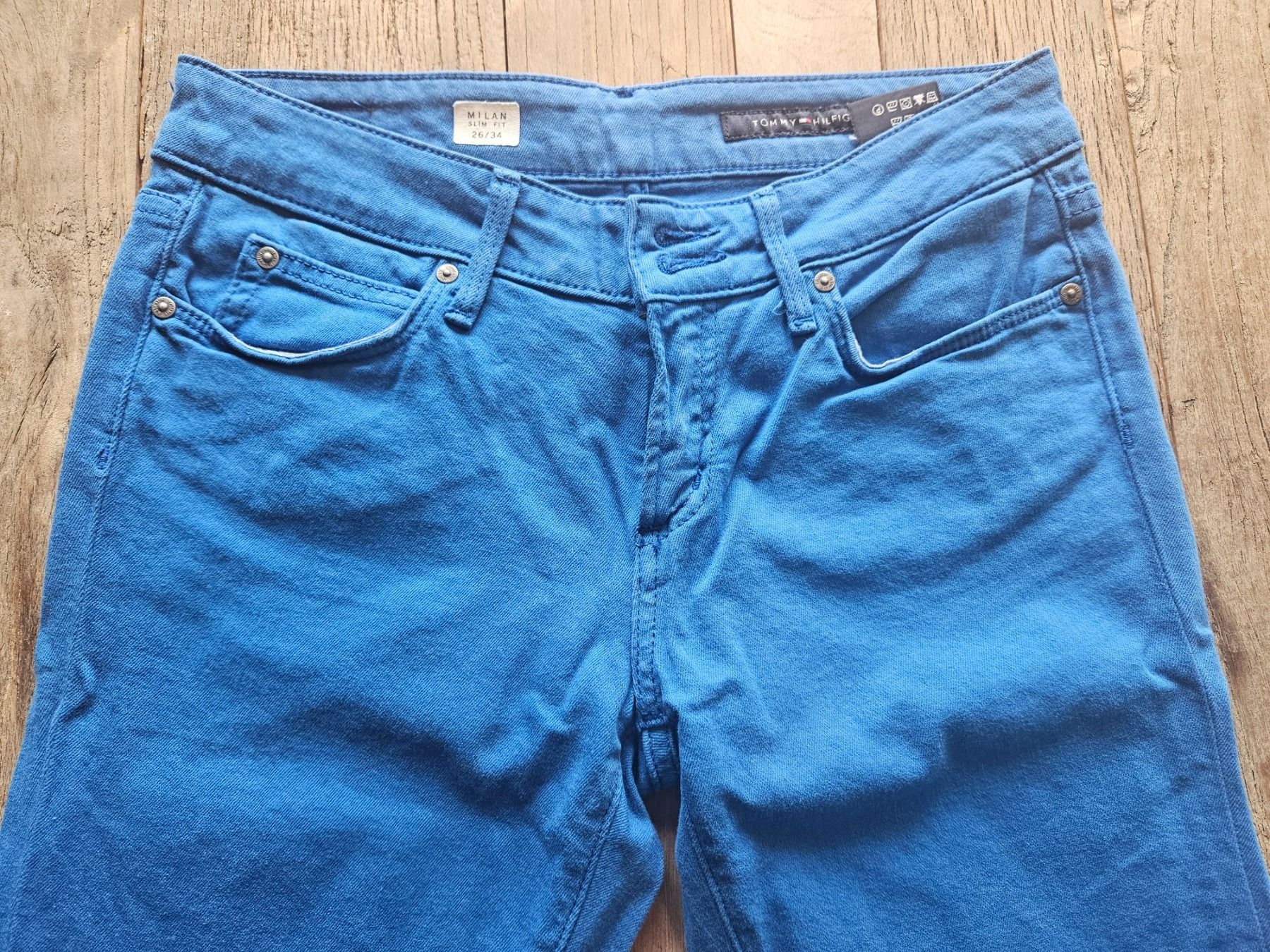 Tommy Hilfiger Jeans: Tommy Hilfiger Jeans 26/34 – Usato da Luzern venduto da schuhparadies159 1