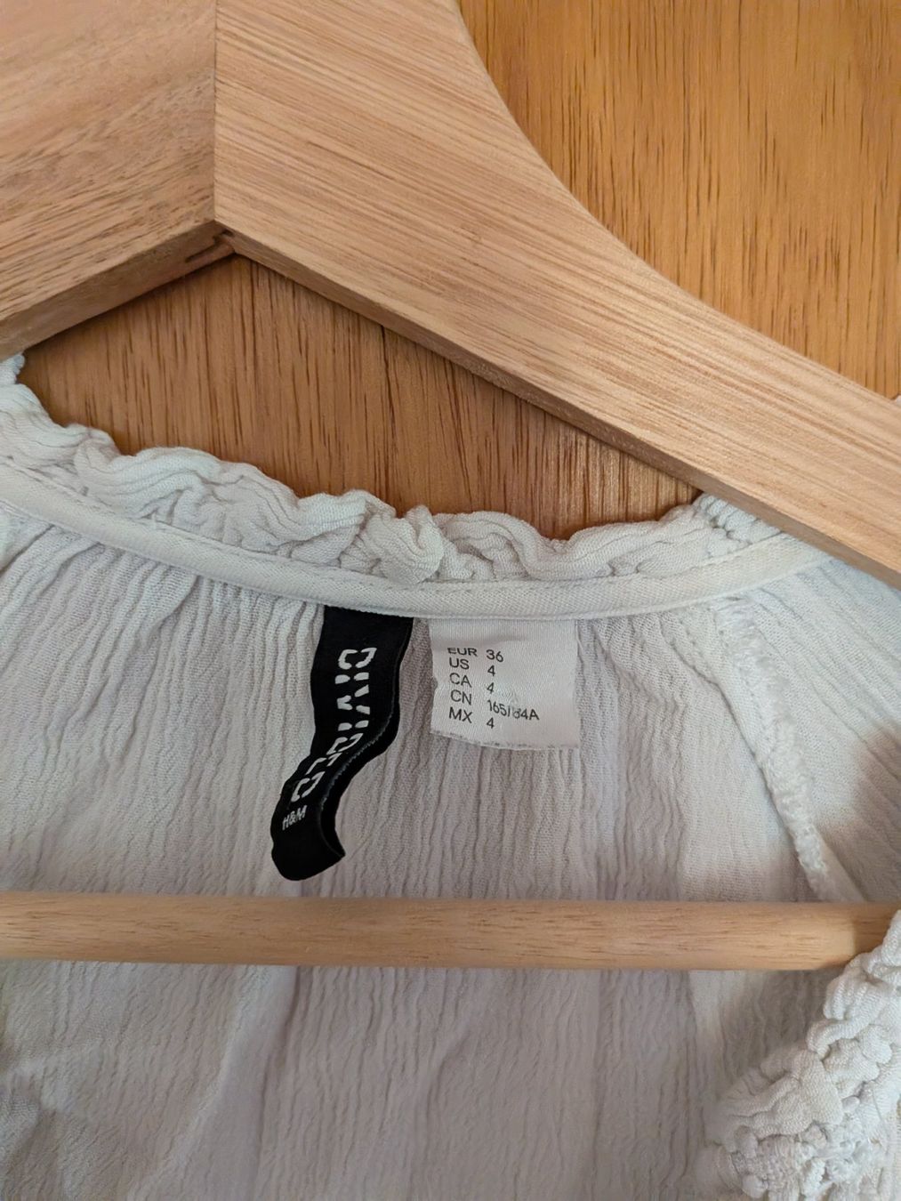 H&M Camicette: Damen Bluse H&M Weiss Langarm – Usato da Winterthur venduto da sha_r2k2 1