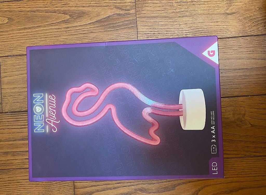 Toutes les décorations: lampe neon flamant rose – D'occasion à les Monts-de-Corsier par Ksandra0