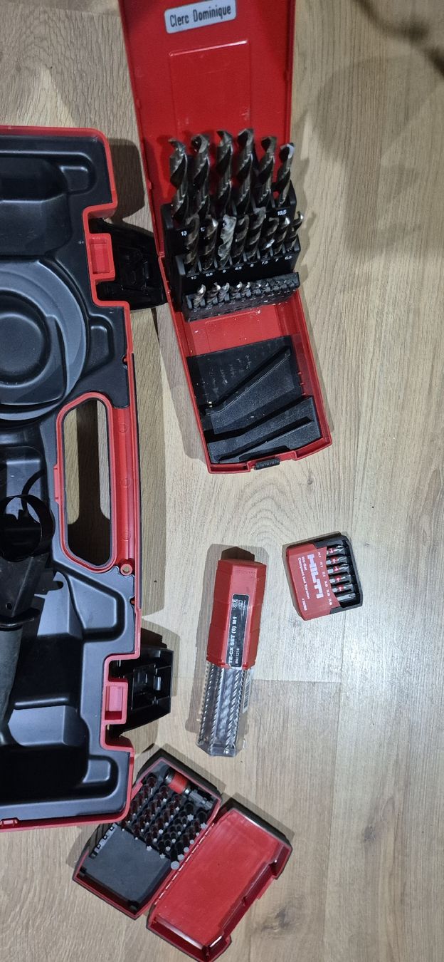 Hilti Tutti gli attrezzi: perceuse et visseuse Hilti – Usato da Berlens venduto da ETE68 2