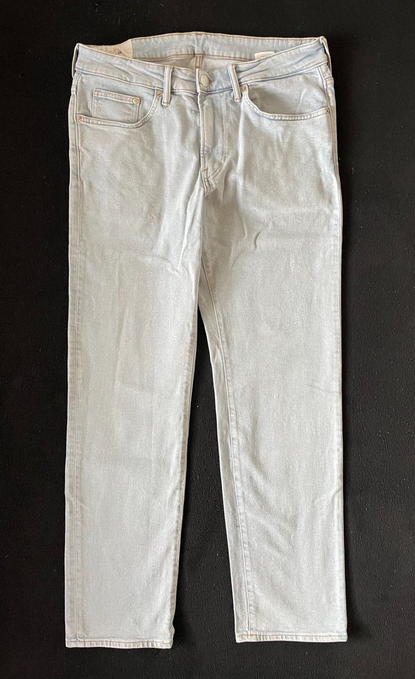 H&M Jeans: helle Jeans Gr. 33/32 – Usato da Rütihof venduto da solombra