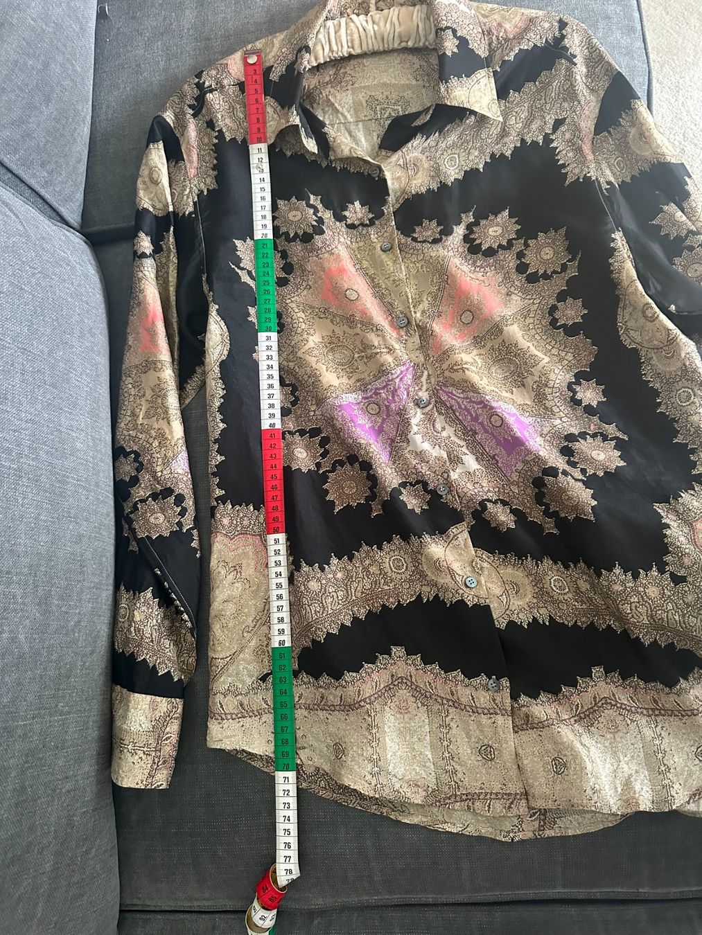 Roberto Cavalli Camicette: Seidenbluse von Roberto Cavalli – Usato da Zürich venduto da Rigiblick2 9
