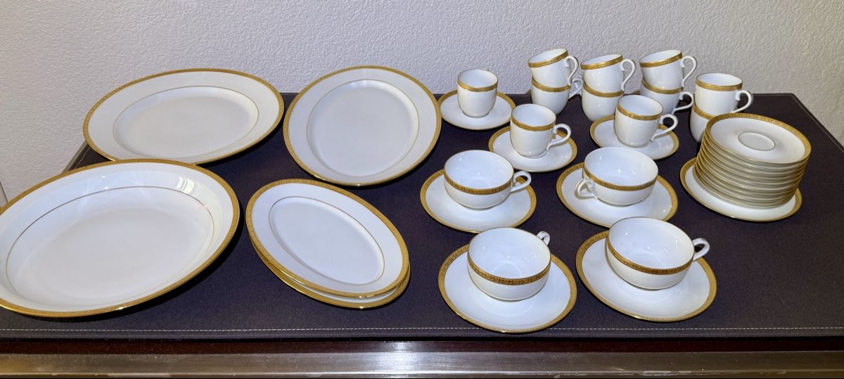 Set di piatti: Limoges Matignon Gold  lot 37 pièces – Nuovo (secondo la descrizione) da Le Sentier venduto da dar_hb62