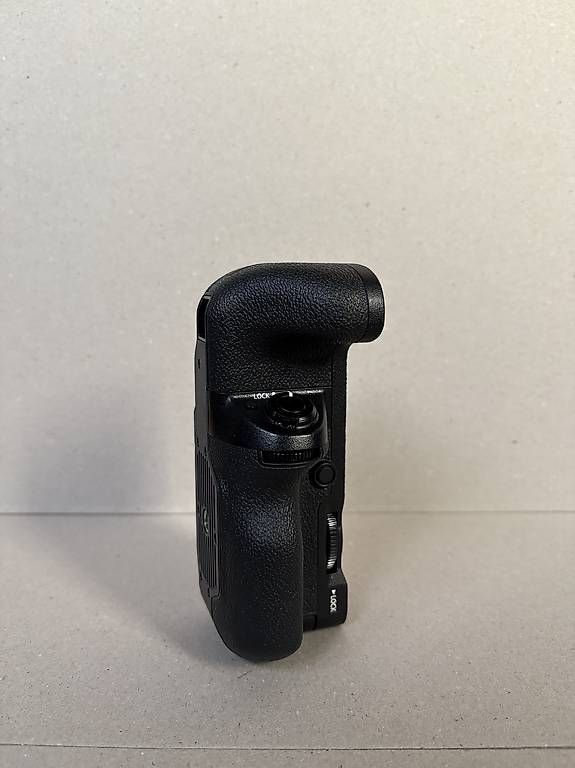 Fujifilm Fotocamera: Fujifilm VG-GFX1 – Usato da Zürich venduto da pintogram 1