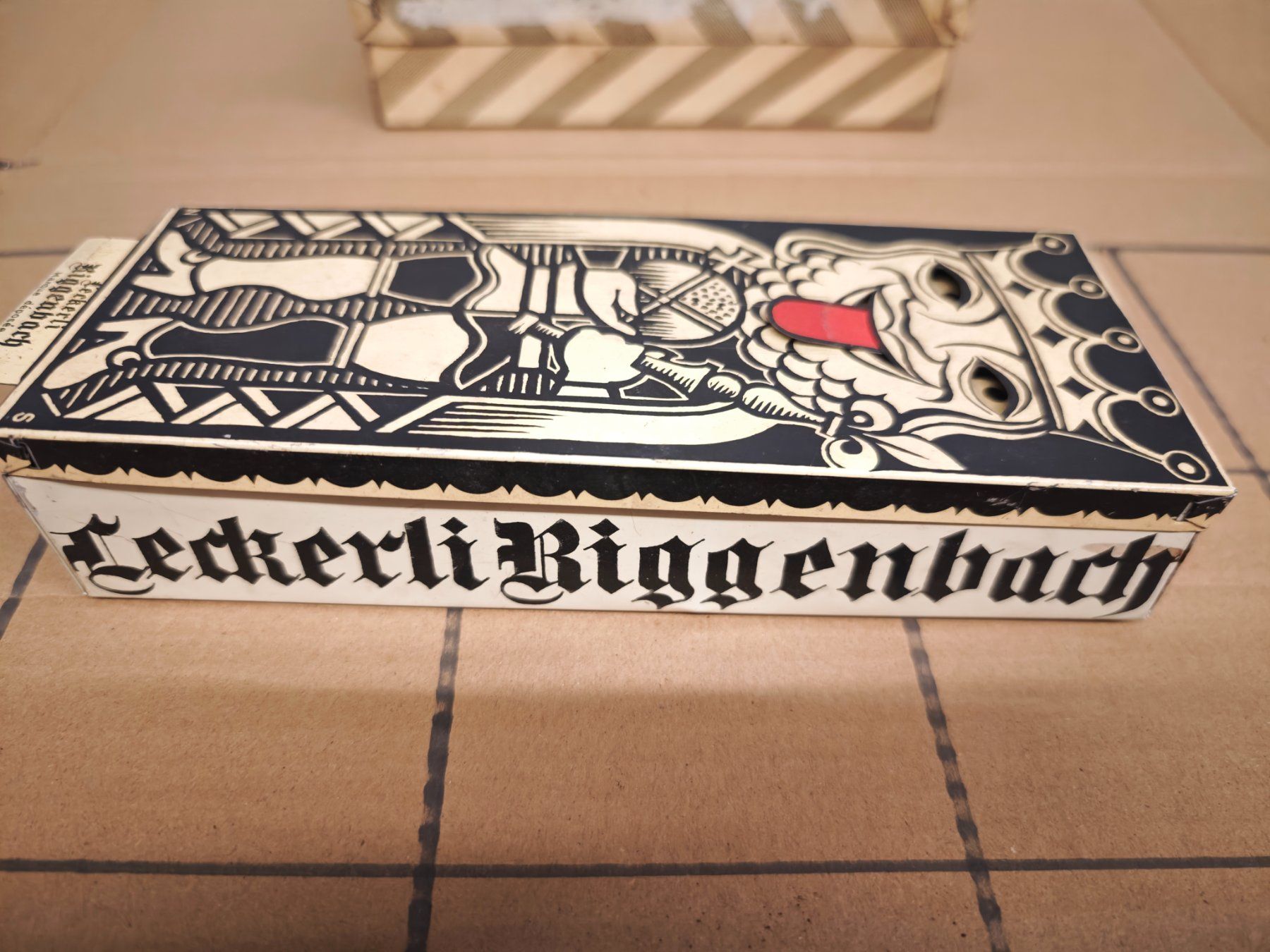 Barattoli: Wunderschöne alte Dose Basler leckerli riggenbach – Usato da Gelterkinden venduto da MYSTOREFORYOU4460 4